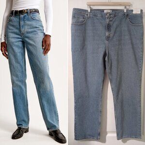 Abercrombie & Fitch | Ultra High Rise 90s Straight Jean Medium (36/22-Short)